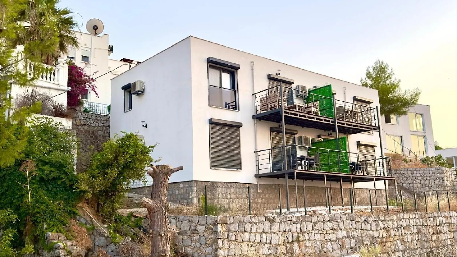 Lueks Deniz Ve Doga Manzarali Yazlik Ev Villa Dalaman