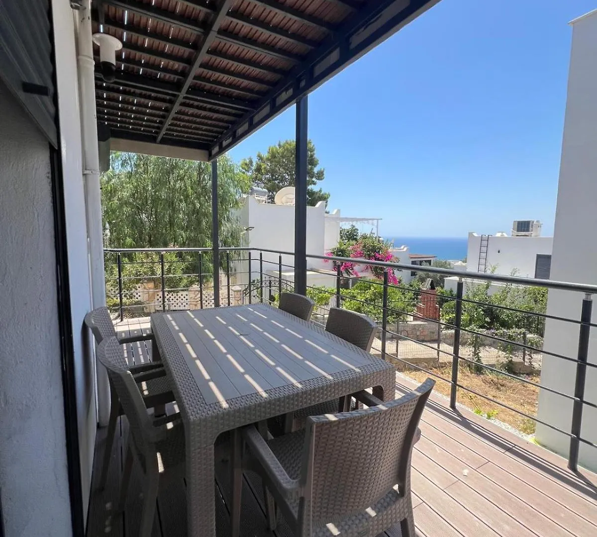 Lueks Deniz Ve Doga Manzarali Yazlik Ev Villa Dalaman
